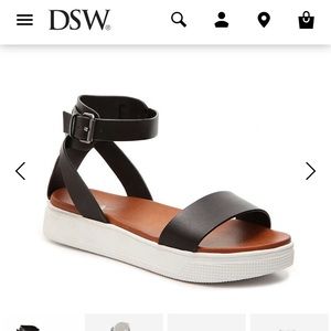 MIA Ellen platform sandal in black